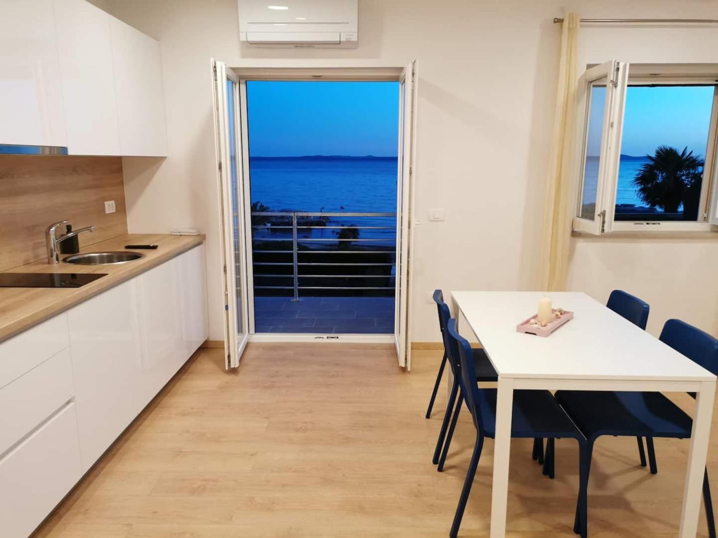 Blue Apartment Privlaka  Buitenkant foto